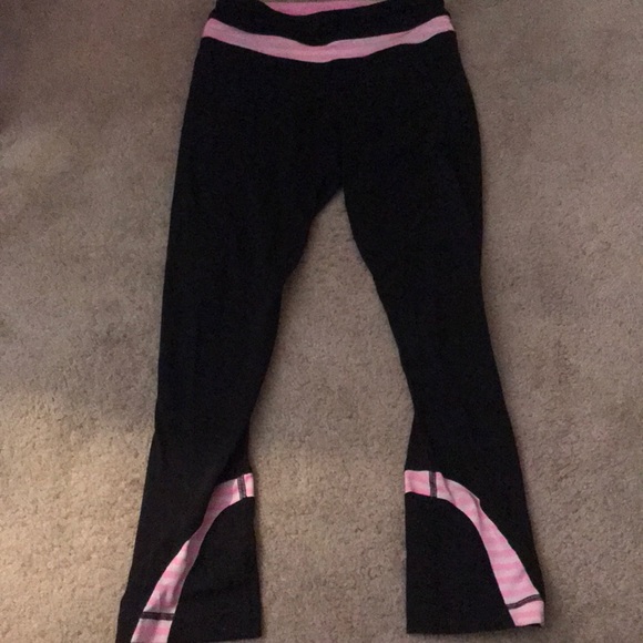 lululemon athletica Pants - Lululemon cropped leggings